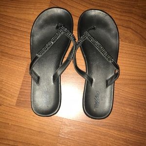 3/$10 Dark Grey Women’s Flip Flops